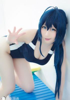 趁女朋友洗澡玩她闺蜜h