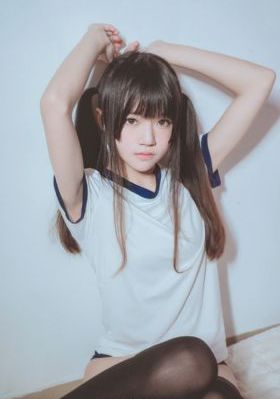 站在墙外等红杏